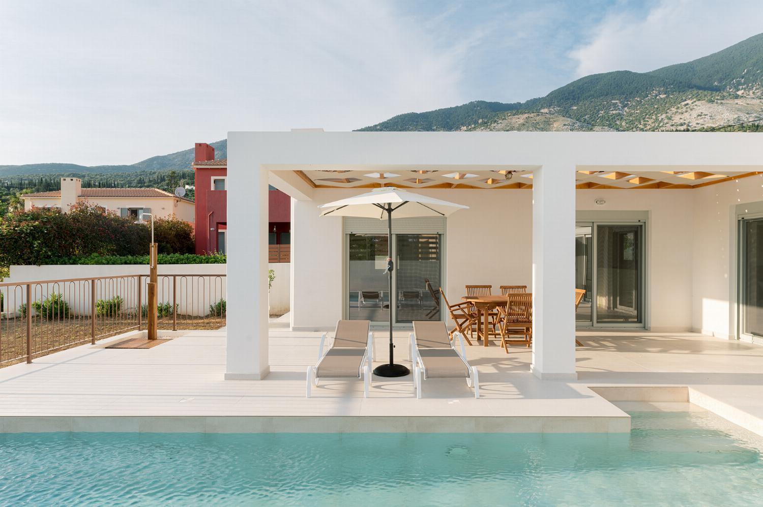Kira Villa